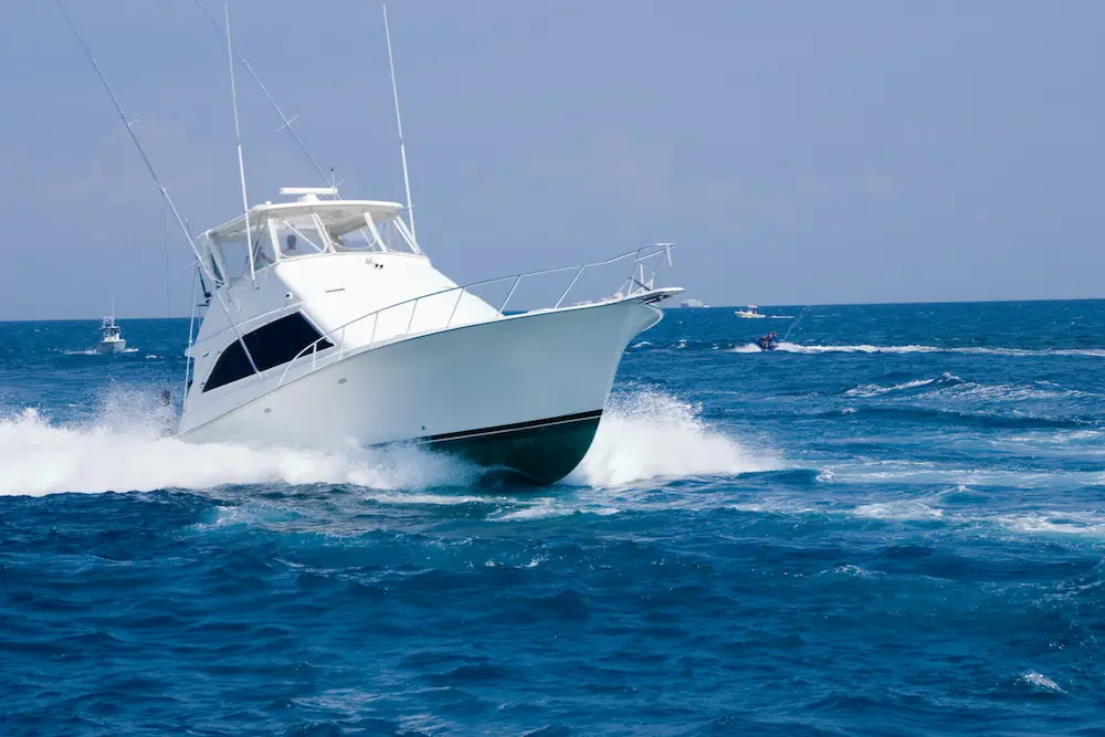 boat driving too fast may be causing a boating accident in Florida