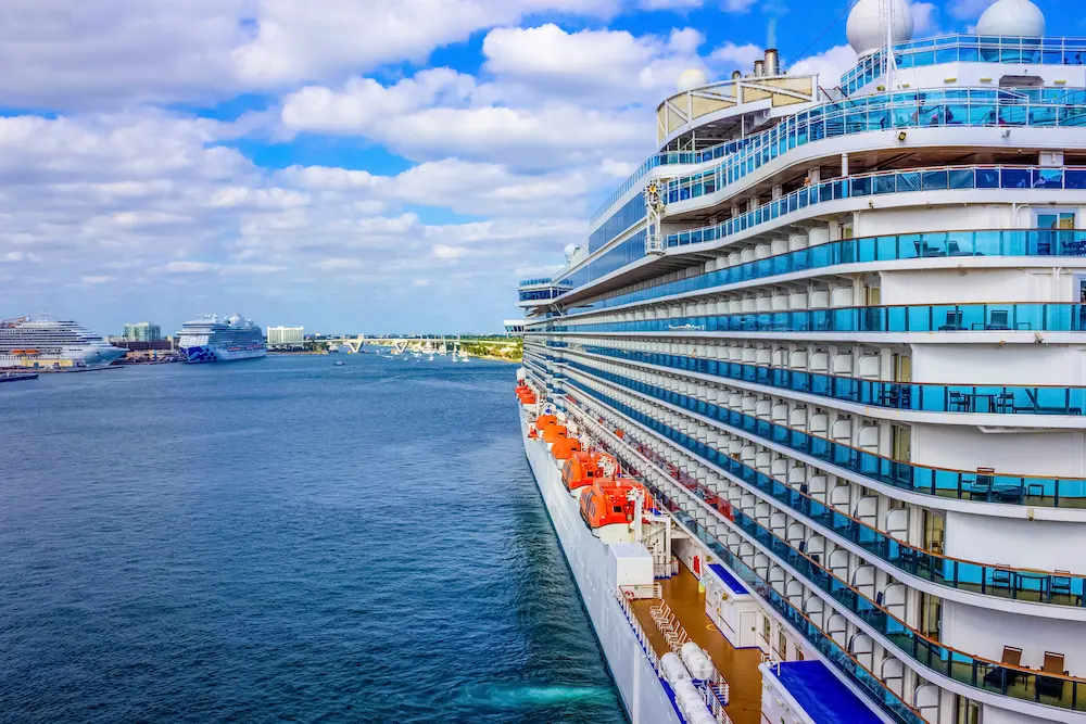 cruise ship docked in fort Lauderdale to investigate a slip and fall case